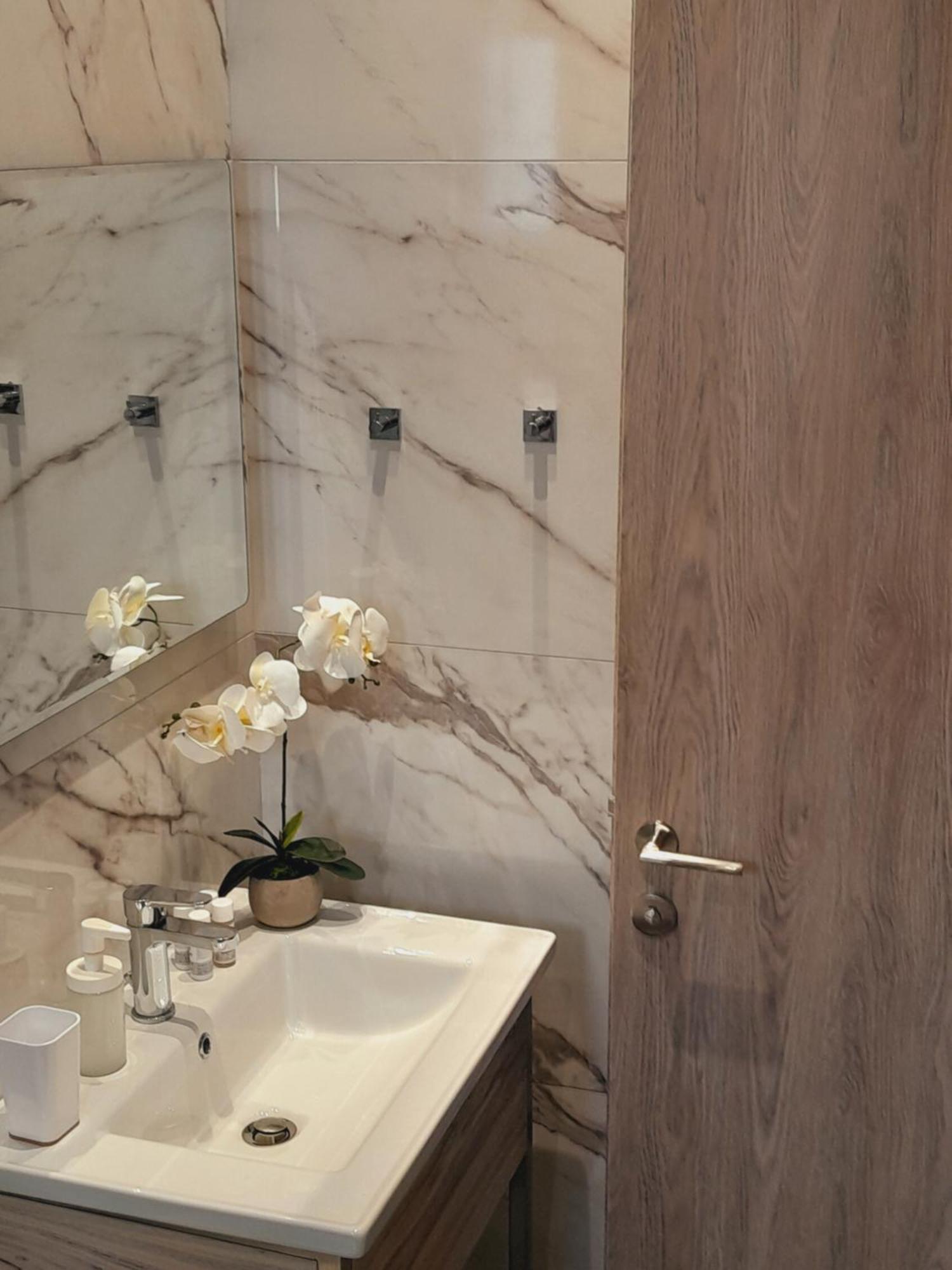 Anel Apartament