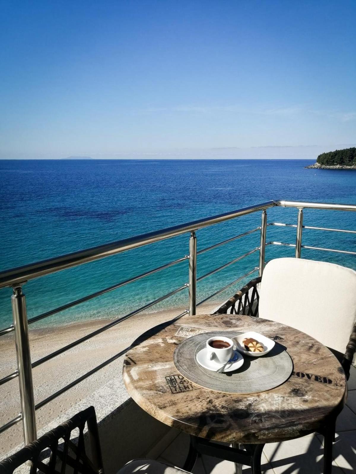 Anel Apartament Himara